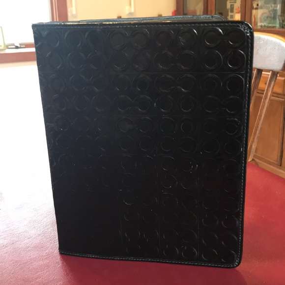 ๐iPad 2๐ Coach signature leather iPad case - Picture 3 of 11